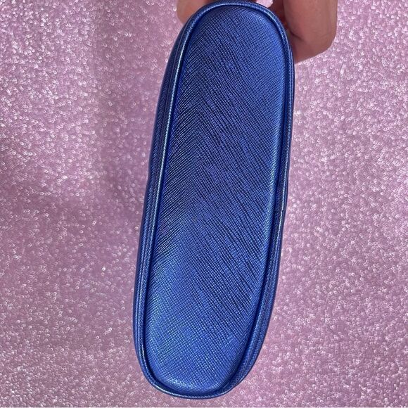 La Mer EUC makeup bag - Picture 4 of 4